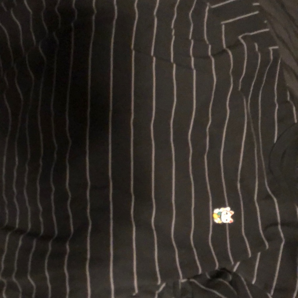 Waving cat striped t shirt